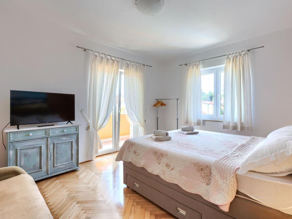Apartment Villa Alba-2 By Interhome อูมัค ภายนอก รูปภาพ